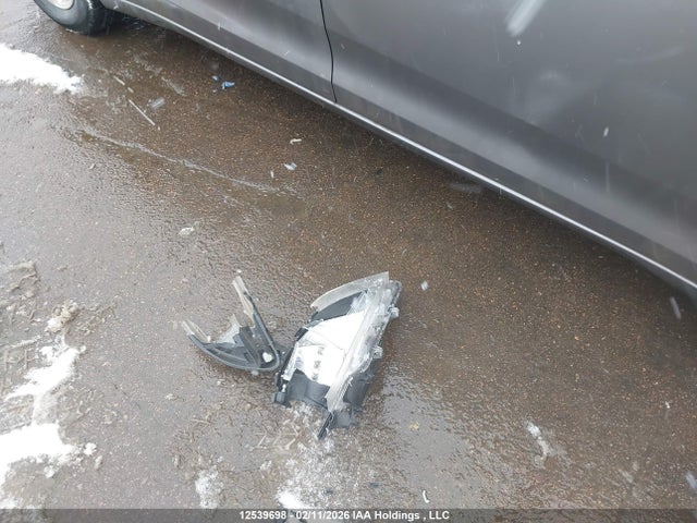 5TDKK3DC4FS531474 Toyota Sienna Le 8 Passenger