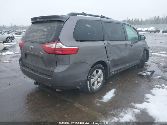 5TDKK3DC4FS531474 Toyota Sienna Le 8 Passenger