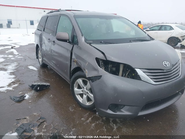 5TDKK3DC4FS531474 Toyota Sienna Le 8 Passenger