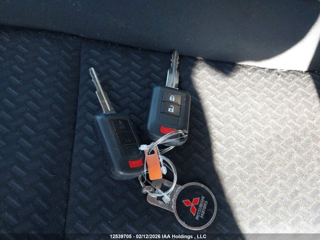JA4ATUAAXRZ600487 Mitsubishi Eclipse Cross Es