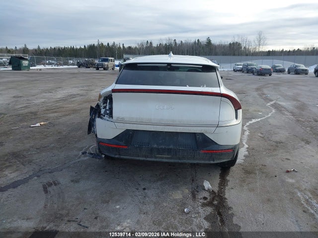 KNDC3DLC5R5224222 KIA Ev6 Land/wind