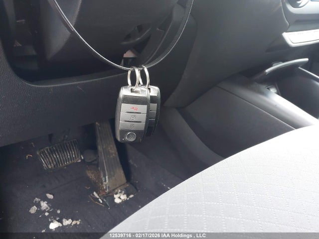 5XYPGDA1XHG233320 KIA Sorento Lx/l