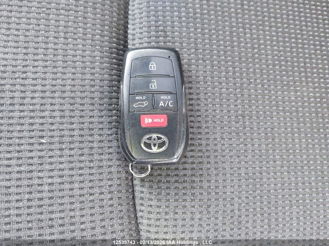 Toyota BZ4X XLE 2023 JTMABACA0PA044948 Image 11