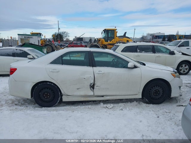 12539751 :رقم المزاد ، 4T1BF1FK0CU572328 vin ، 2012 Toyota Camry Se مزاد بيع
