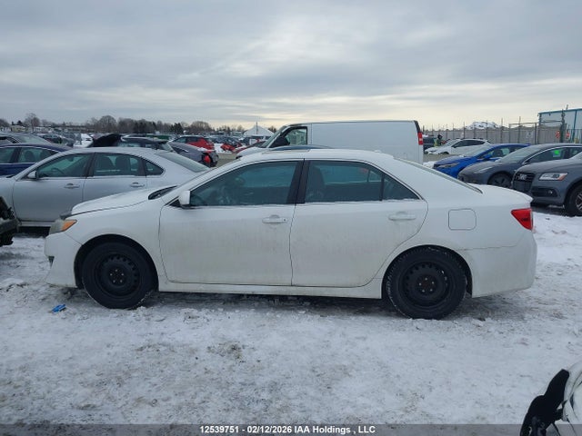 12539751 :رقم المزاد ، 4T1BF1FK0CU572328 vin ، 2012 Toyota Camry Se مزاد بيع