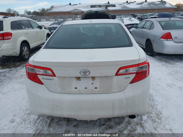 12539751 :رقم المزاد ، 4T1BF1FK0CU572328 vin ، 2012 Toyota Camry Se مزاد بيع