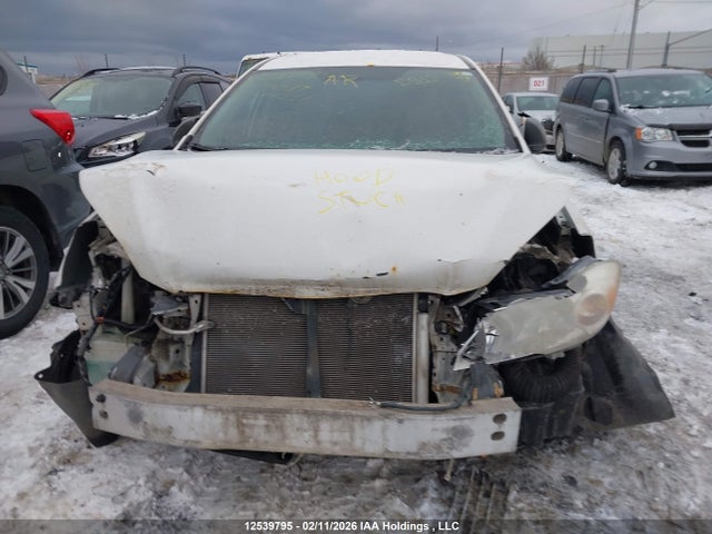 12539795 :رقم المزاد ، 2T1KU4EEXAC241273 vin ، 2010 Toyota Matrix Wagon مزاد بيع