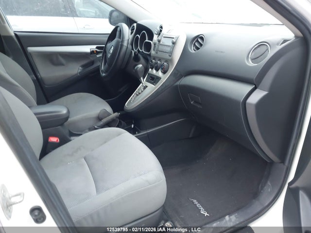 12539795 :رقم المزاد ، 2T1KU4EEXAC241273 vin ، 2010 Toyota Matrix Wagon مزاد بيع