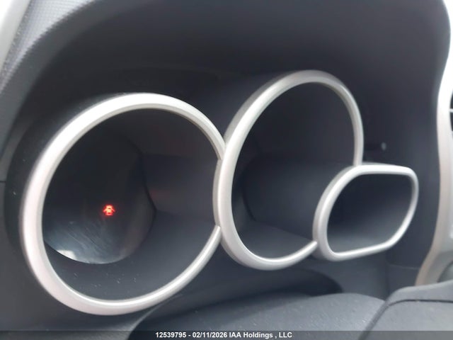 12539795 :رقم المزاد ، 2T1KU4EEXAC241273 vin ، 2010 Toyota Matrix Wagon مزاد بيع