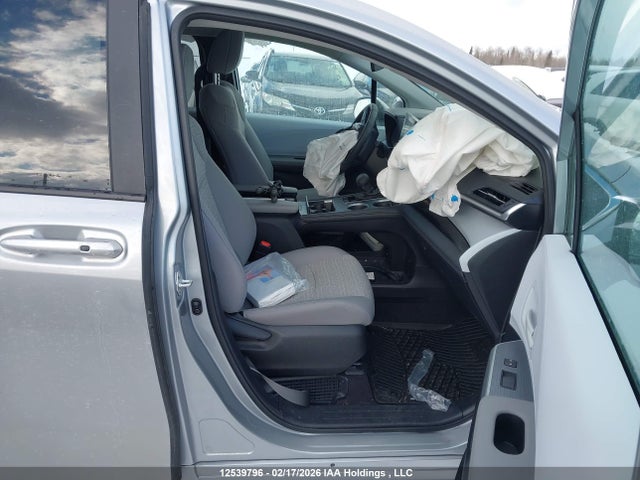 5TDGSKFCXSS177628 Toyota Sienna Le 8-passenger