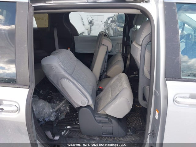 5TDGSKFCXSS177628 Toyota Sienna Le 8-passenger