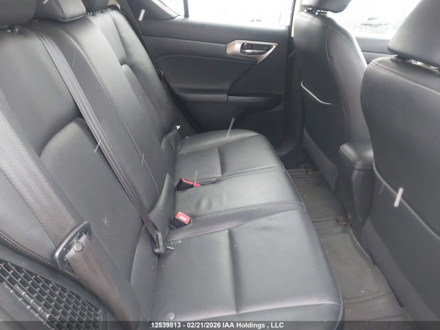 JTHKD5BH8E2193540 Lexus CT 200H