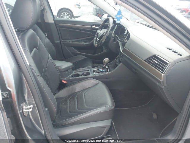 3VWG57BU8KM039439 Volkswagen Jetta 1.4 Tsi Execline