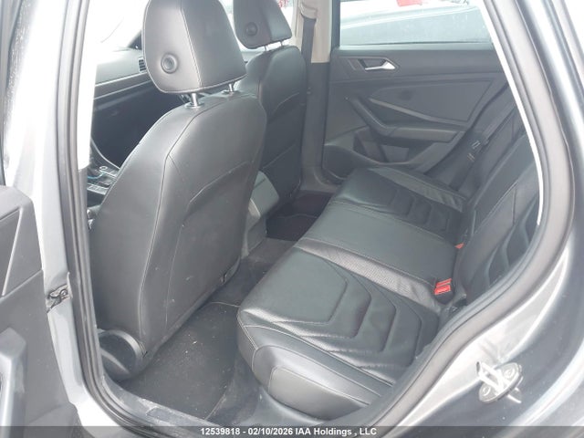 3VWG57BU8KM039439 Volkswagen Jetta 1.4 Tsi Execline