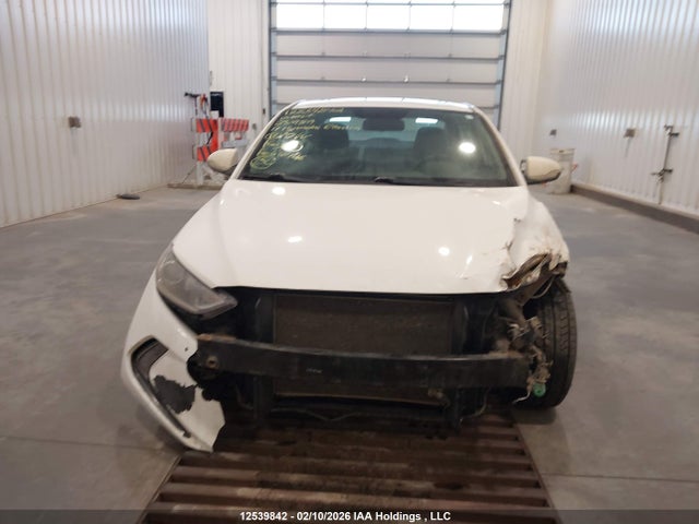 12539842 :رقم المزاد ، KMHD84LF3HU231959 vin ، 2017 Hyundai Elantra Se/value/limited مزاد بيع