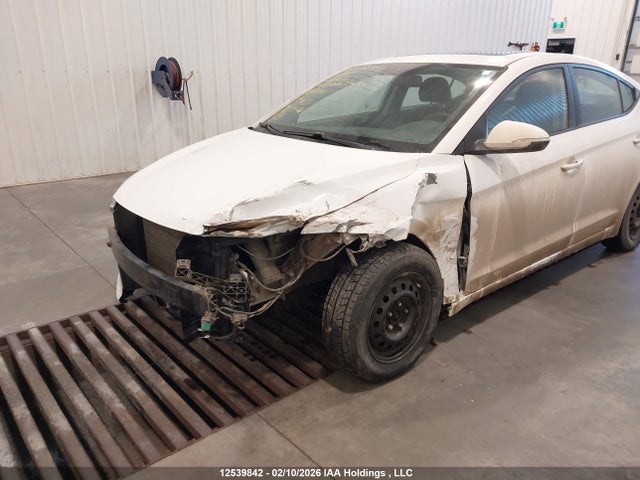 12539842 :رقم المزاد ، KMHD84LF3HU231959 vin ، 2017 Hyundai Elantra Se/value/limited مزاد بيع