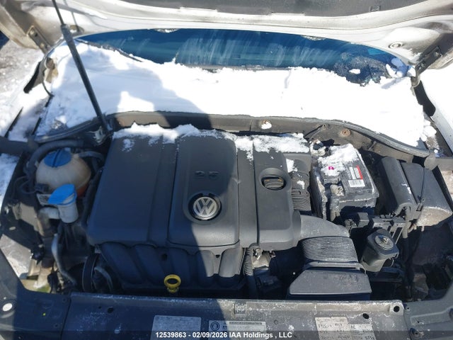 1VWAH7A33EC014685 Volkswagen PASSAT S