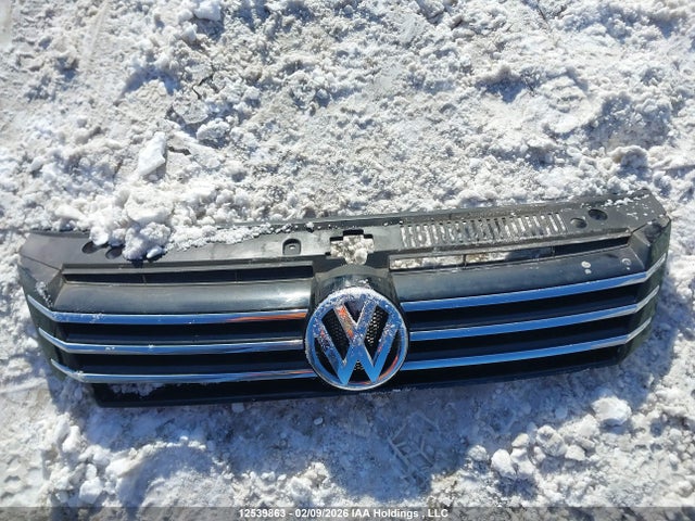 1VWAH7A33EC014685 Volkswagen PASSAT S