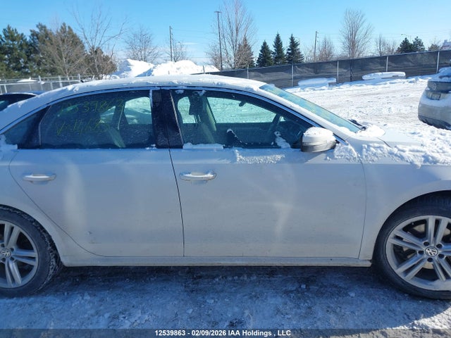 1VWAH7A33EC014685 Volkswagen PASSAT S