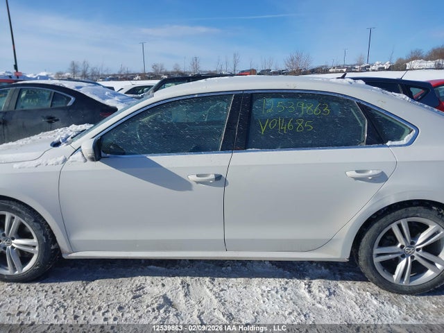 1VWAH7A33EC014685 Volkswagen PASSAT S