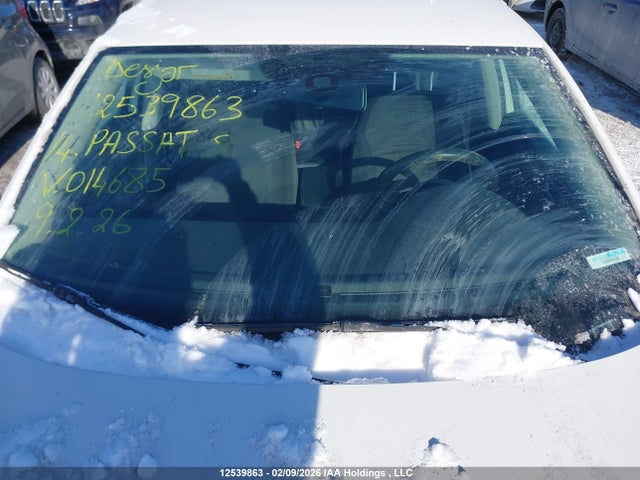 1VWAH7A33EC014685 Volkswagen PASSAT S