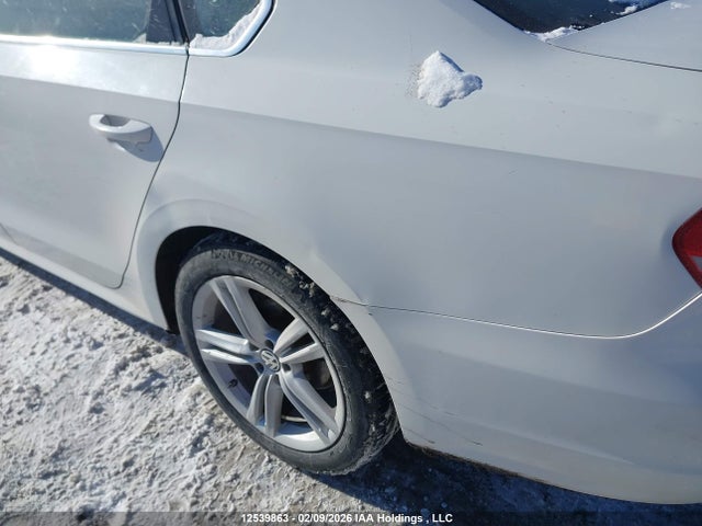 1VWAH7A33EC014685 Volkswagen PASSAT S