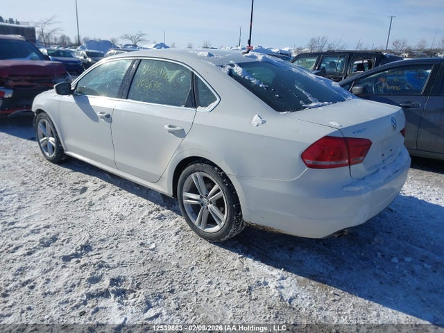 1VWAH7A33EC014685 Volkswagen PASSAT S