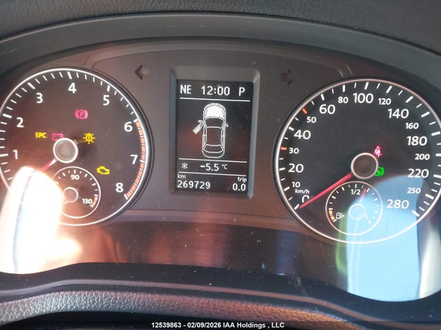 1VWAH7A33EC014685 Volkswagen PASSAT S
