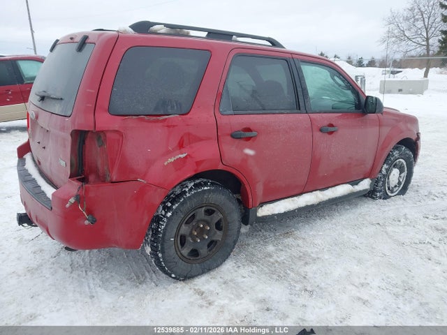 12539885 :رقم المزاد ، 1FMCU0DG8BKA64640 vin ، 2011 Ford Escape مزاد بيع