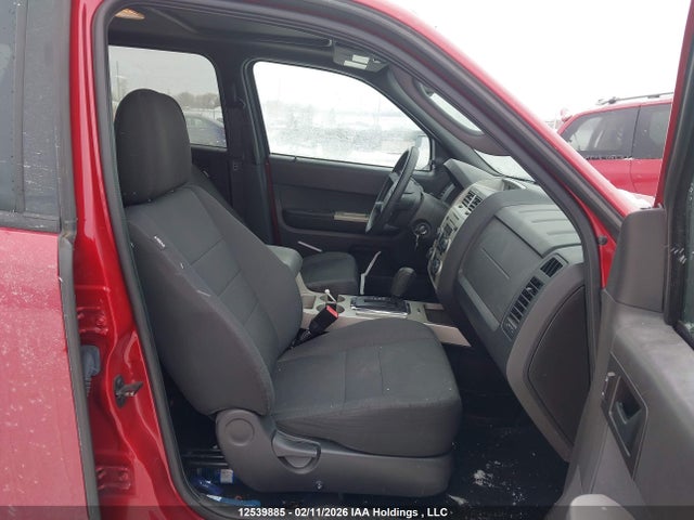 12539885 :رقم المزاد ، 1FMCU0DG8BKA64640 vin ، 2011 Ford Escape مزاد بيع