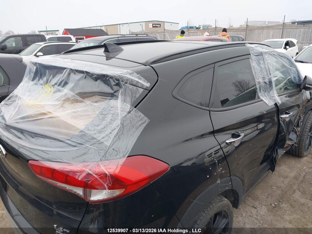 KM8J3CA29JU691242 Hyundai Tucson