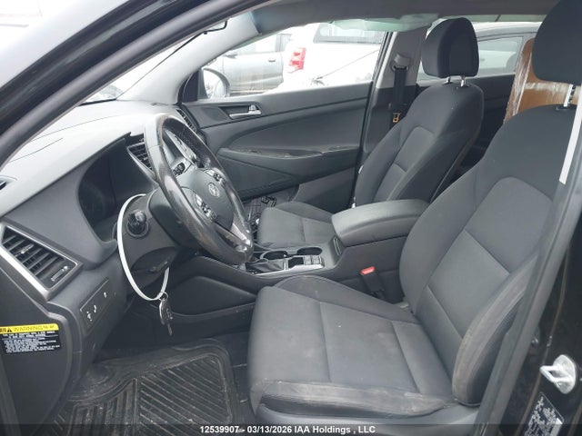 KM8J3CA29JU691242 Hyundai Tucson