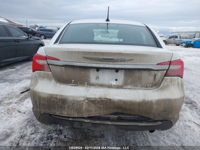 Продажа на аукционе авто 2013 Chrysler 200 Lx, vin: 1C3CCBAB0DN697022, номер лота: 12539924