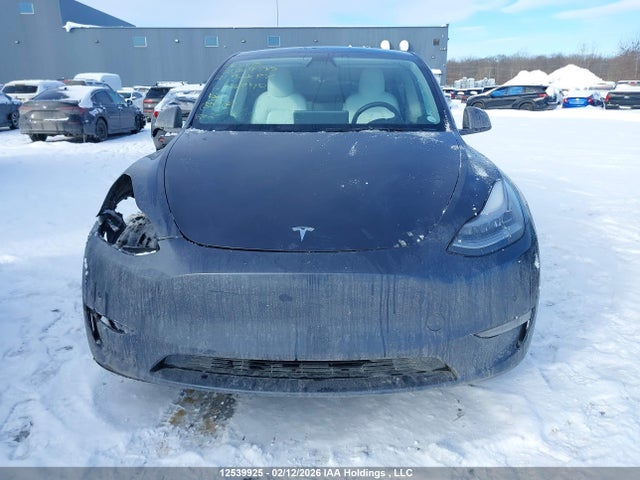 5YJYGDED0MF116792 Tesla Model Y Standard Range Rear-wheel Drive