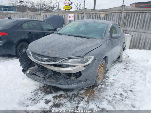Chrysler 200 2015 1C3CCCFB3FN583596 Image 2
