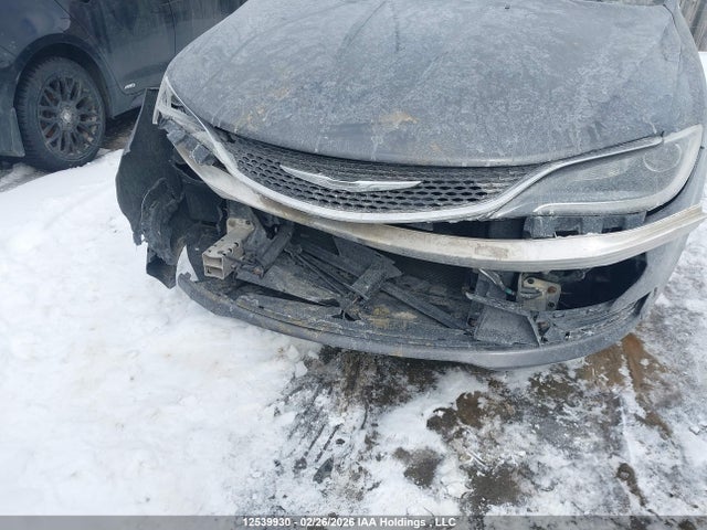 Chrysler 200 2015 1C3CCCFB3FN583596 Image 6