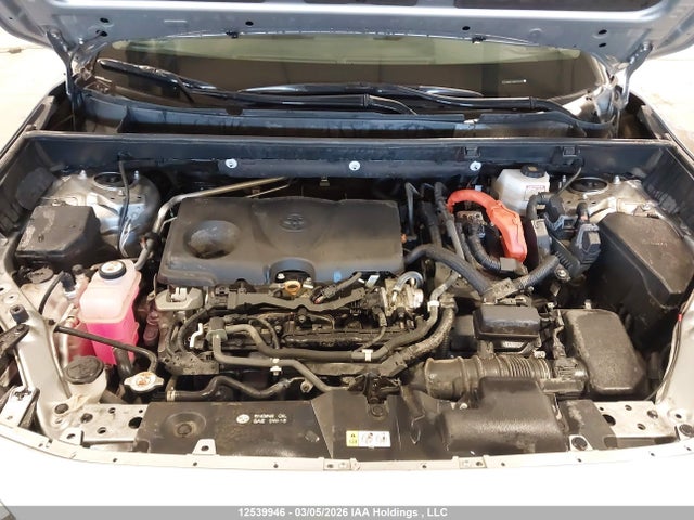 2T3RWRFV9NW132254 Toyota Rav4 Xle