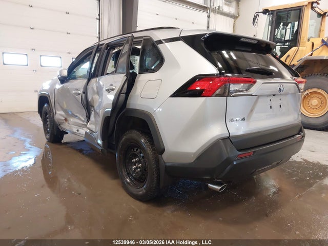 2T3RWRFV9NW132254 Toyota Rav4 Xle