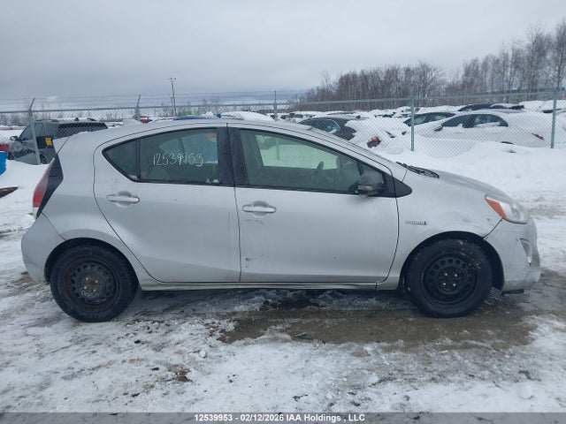 JTDKDTB33F1098773 Toyota Prius C Technology