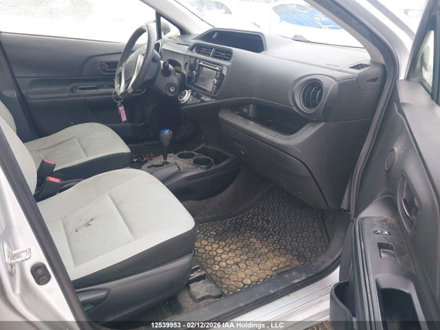 JTDKDTB33F1098773 Toyota Prius C Technology