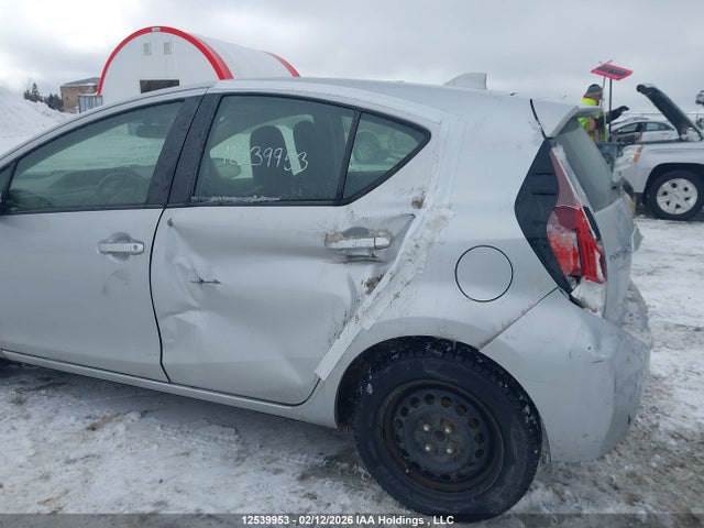 JTDKDTB33F1098773 Toyota Prius C Technology