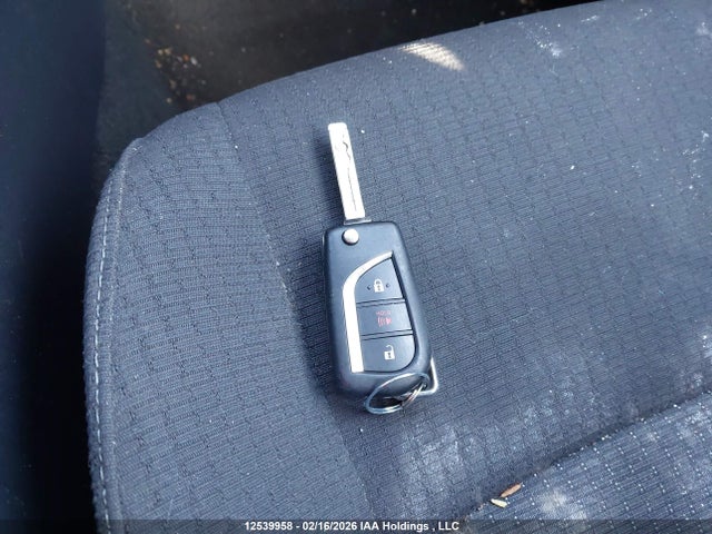 Toyota C-HR XLE 2019 NMTKHMBX3KR071064 Image 11