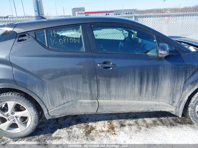 Toyota C-HR XLE 2019 NMTKHMBX3KR071064 Image 13