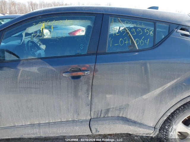 Toyota C-HR XLE 2019 NMTKHMBX3KR071064 Image 14
