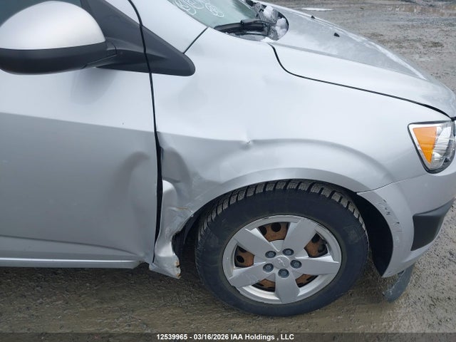 1G1JC5SH5F4116347 Chevrolet Sonic Lt Auto