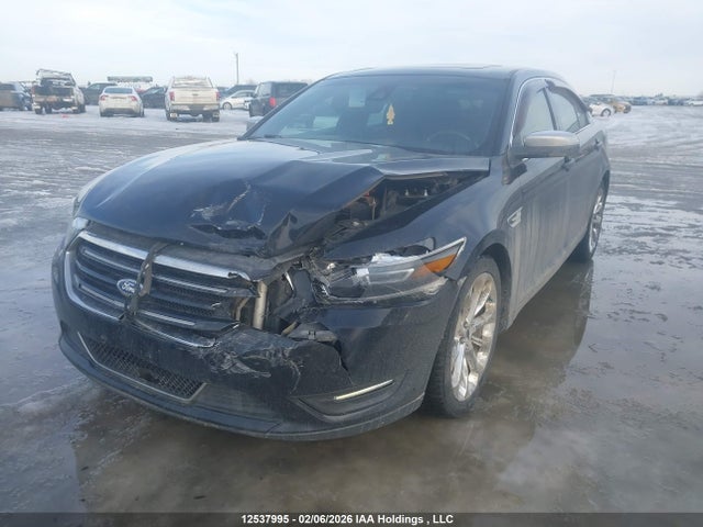 Ford Taurus Limited 2016 1FAHP2J80GG107829 Image 2