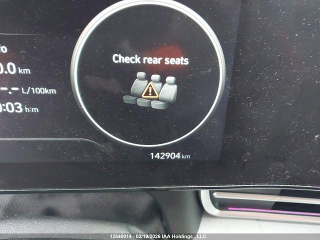KMHLN4AG7PU400704 Hyundai Elantra Luxury Ivt With Two-tone Interior