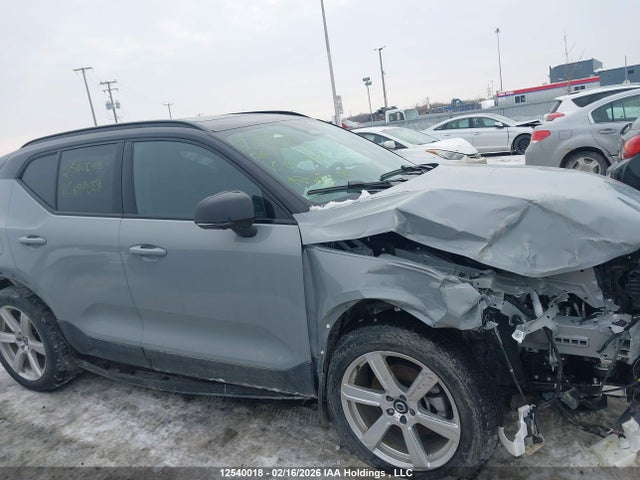 YV4L12UD8T2691089 Volvo Xc40 Black Edition Ultra