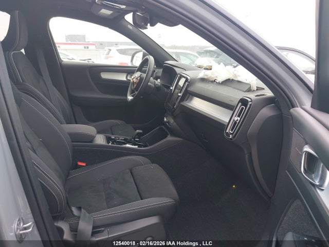 YV4L12UD8T2691089 Volvo Xc40 Black Edition Ultra