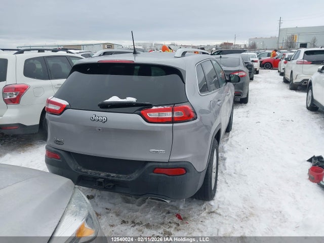 1C4PJMCX3JD581869 Jeep Cherokee North